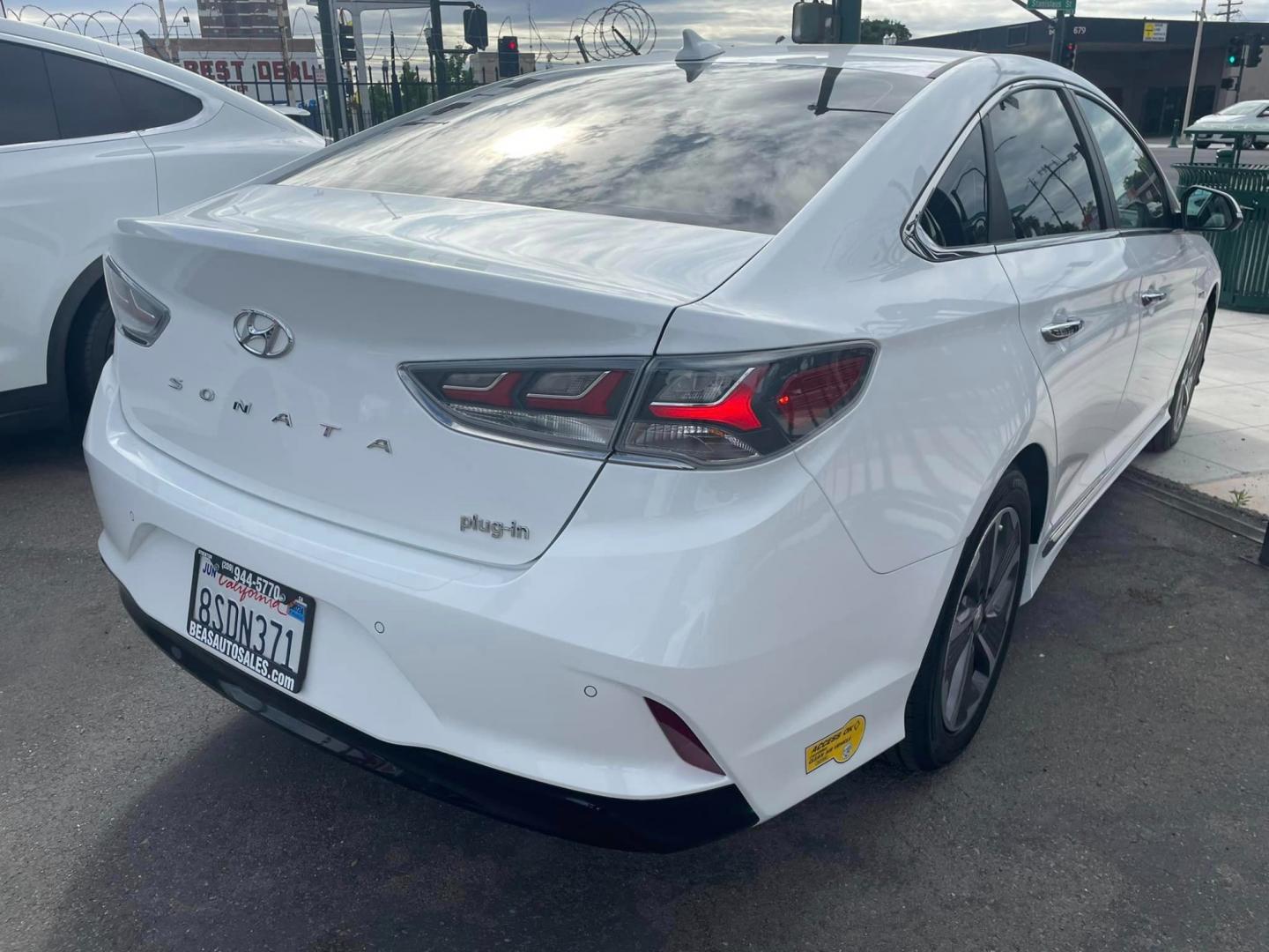 2019 WHITE /GRAY Hyundai Sonata Plug-In (KMHE54L25KA) , located at 744 E Miner Ave, Stockton, CA, 95202, (209) 944-5770, 37.956863, -121.282082 - Photo#7